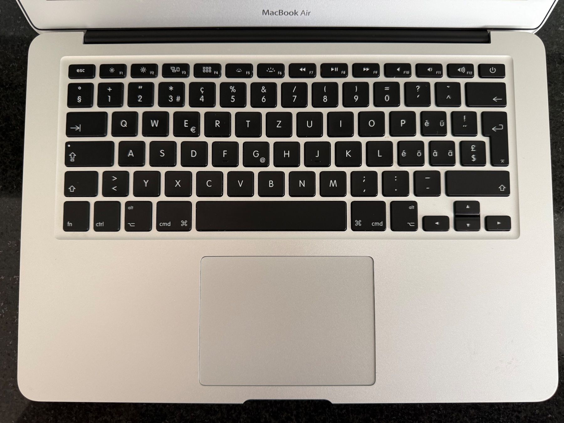 Apple Notebook: Macbook Air 13" (2017) – Usato da Bützberg venduto da selaiina 1