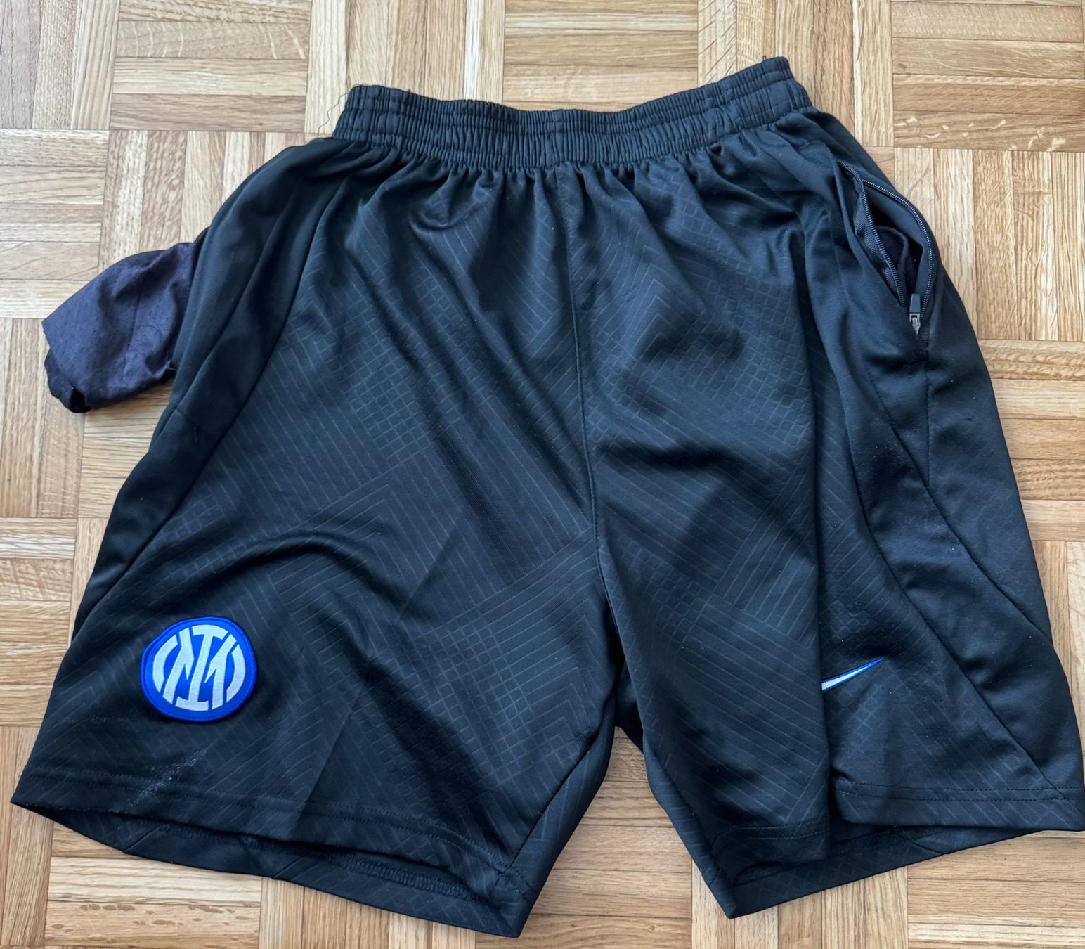 Nike Pantaloni: Shorts Nike Inter - TRAINING - Size L – Usato da Zürich venduto da Matteo_7