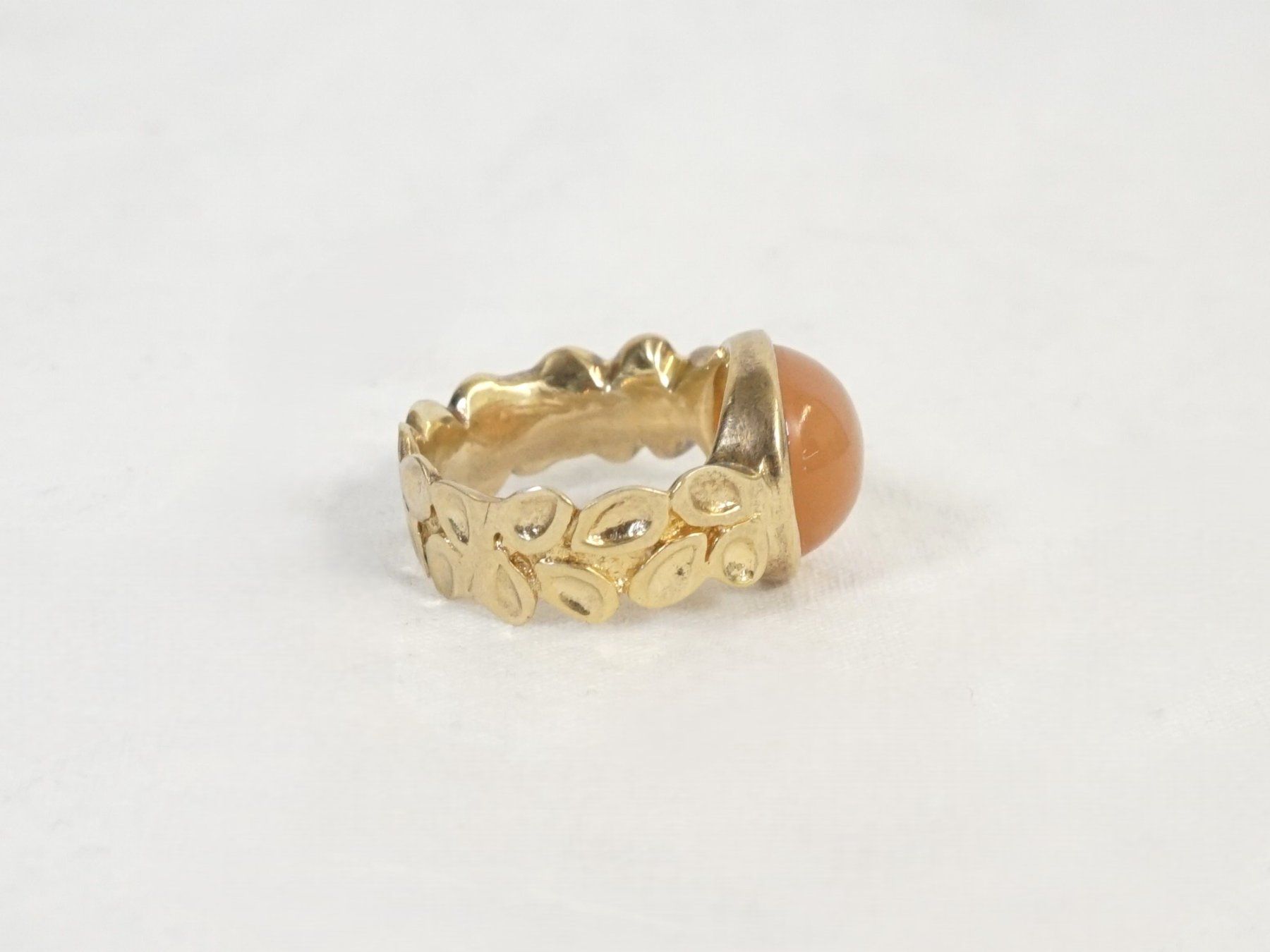 Anelli: Goldfarbener Ring mit Pfirsich Cabochon Gr. 56 – Usato da Pratteln venduto da Restwert_Pratteln 6