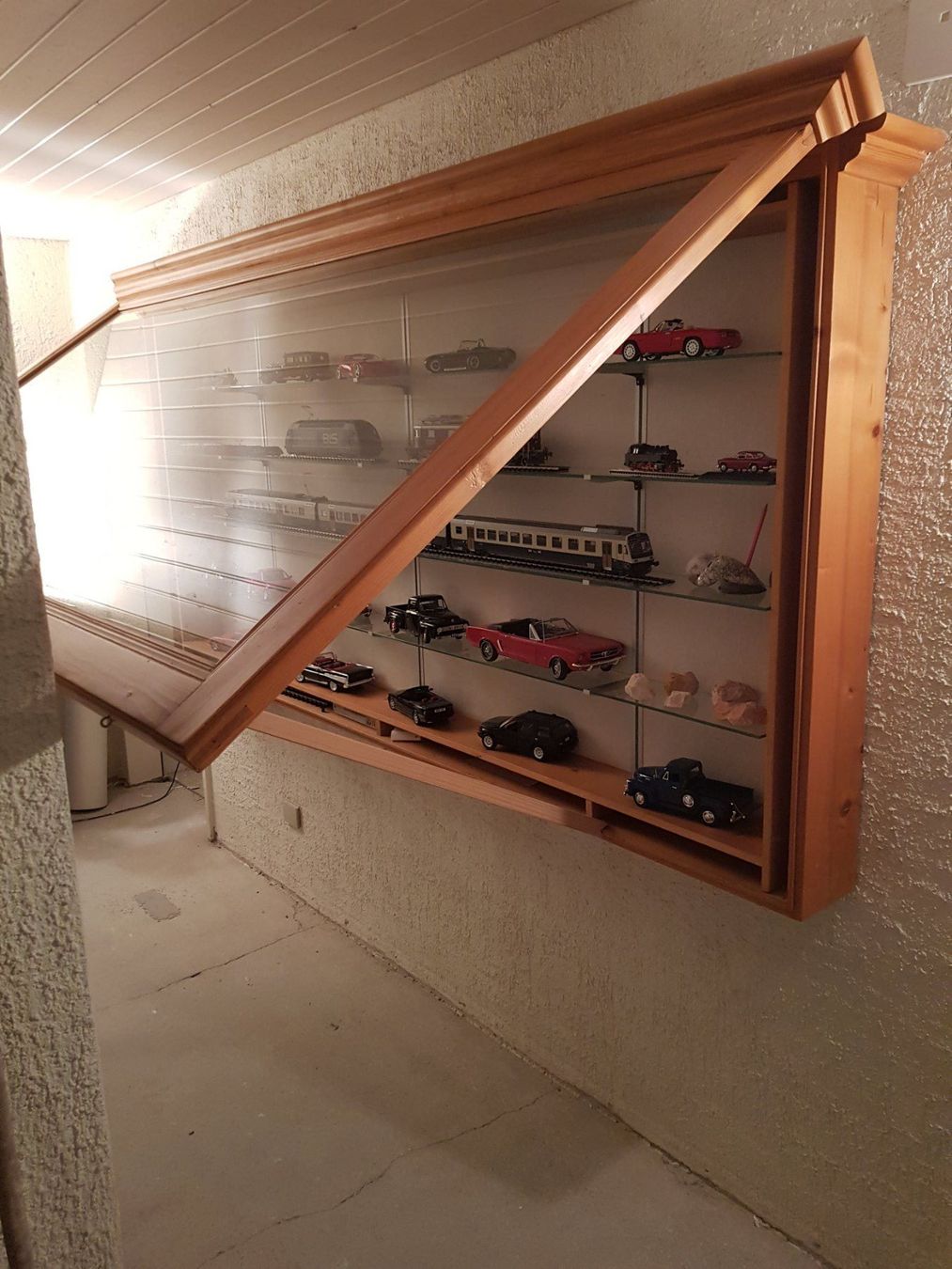 Vitrinen: Sammlervitrine aus Antikholz – Gebraucht aus Mittelhäusern von Sbe3147 1