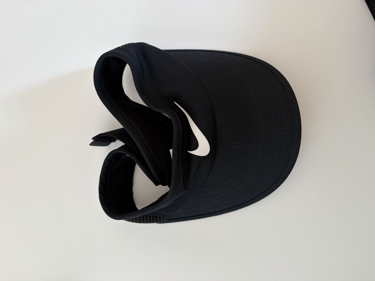 Nike Altro in  Abbigliamento & Accessori: Nike Sonnenblende schwarz – Usato da Luzern venduto da ine_9lbj