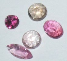 Mineralien Set L-6414– 5 Stück Multi Turmalin facettiert 2-7