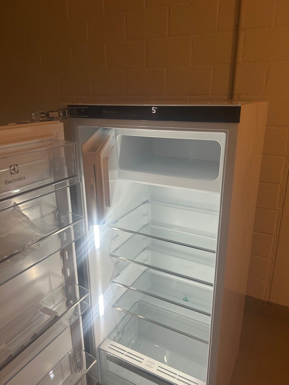 Kühlschrank: Electrolux Einbau Kühlschrank – Gebraucht aus Zürich von Barca10 3