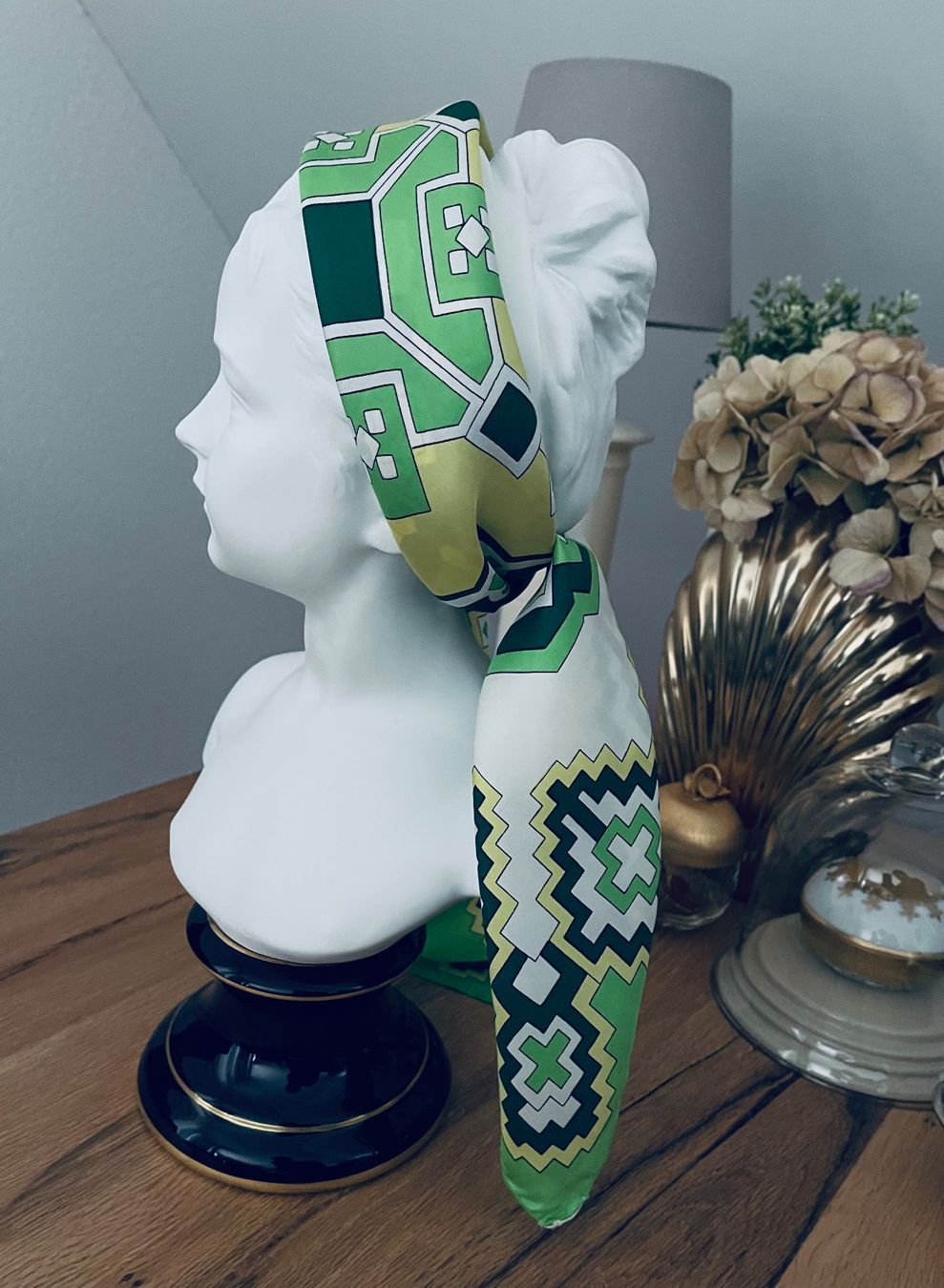 Foulards, Tücher & Schals: Wunderschönes Foulard aus Seide – Gebraucht aus Winkel von Glamour4You 9
