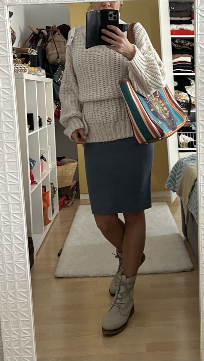 Maglioni & Felpe: 2x Neu Pullover oversized Gr.M wert über 90 chf – Nuovo e nell'imballaggio originale da Turbenthal venduto da 310707