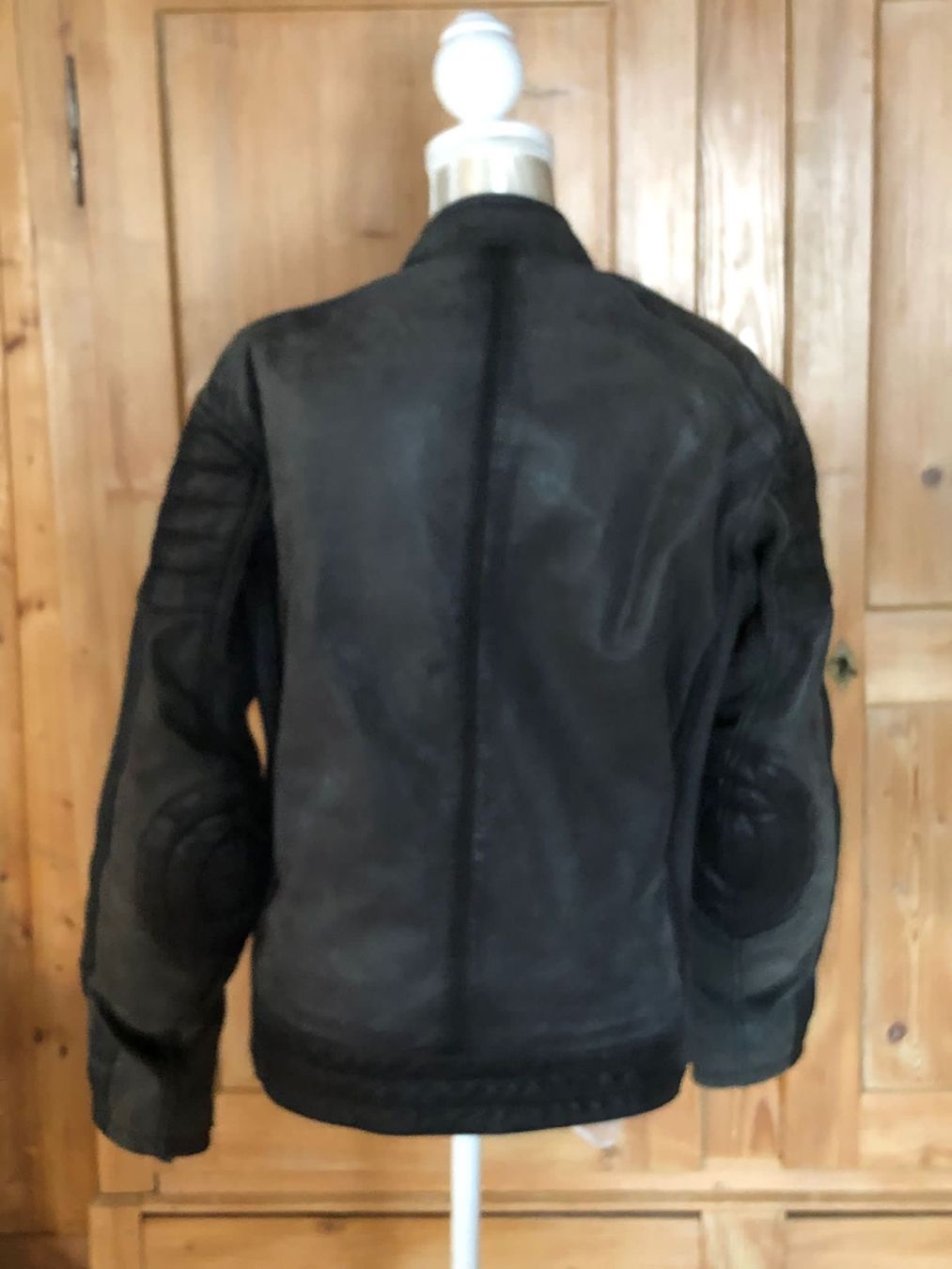 Jacken: Coole Herren Motorradlederjacke Gr. 48 – Gebraucht aus Röschenz von Tashroal 2
