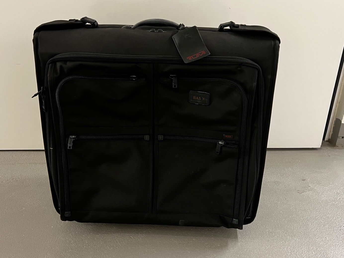 Tumi Reisekoffer: Tumi Kleidersack L - ALPHA (neuwertig) – Gebraucht aus Cham von ingold_a 1