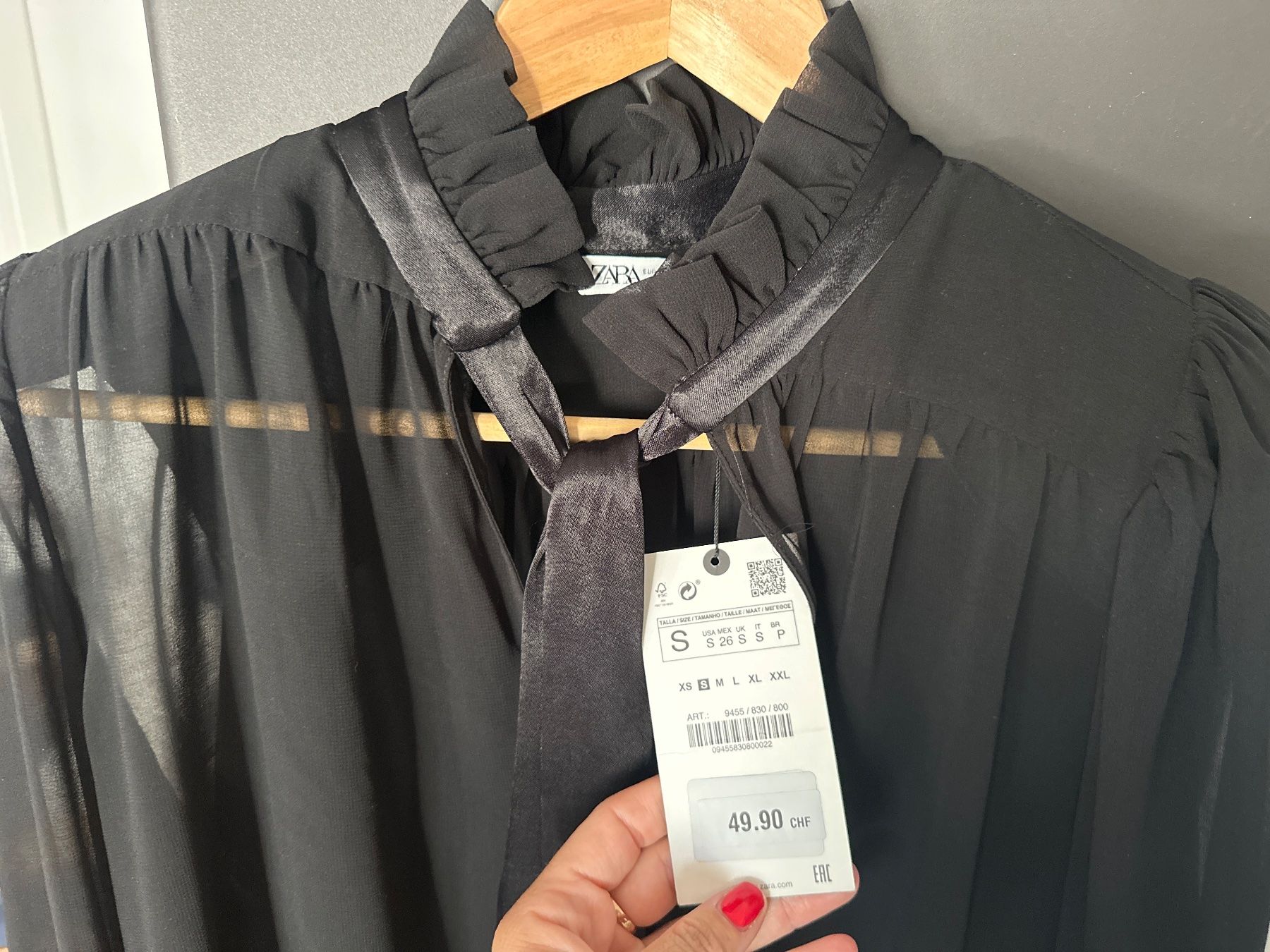 Zara Chemisiers: Bluse Zara – Neuf avec emballage d'origine à Rapperswil BE par aro_66tx 1
