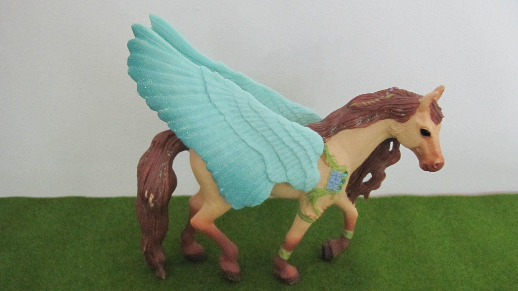 Schleich Spielzeuge: Schleich Pegasus Figuren – Gebraucht aus Brunnen von Kiwiland1 2