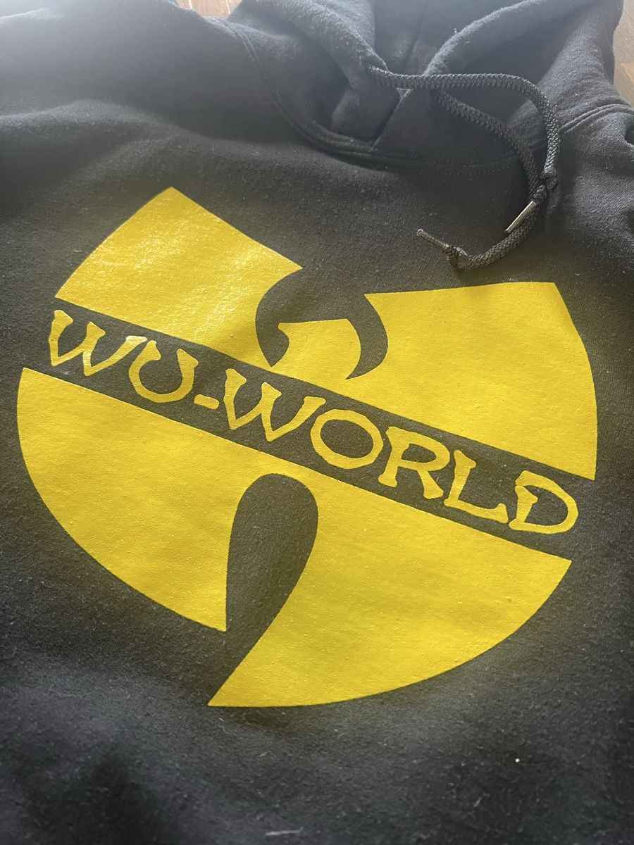 Maglioni & Felpe: Wu-World Hoodie – Usato da Baar venduto da Lila2006 1