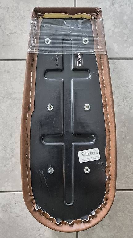 Tutti i ricambio per moto: CafeRacer / Scrambler Sitzbank – Usato da Thun venduto da rmp.modellbau 3