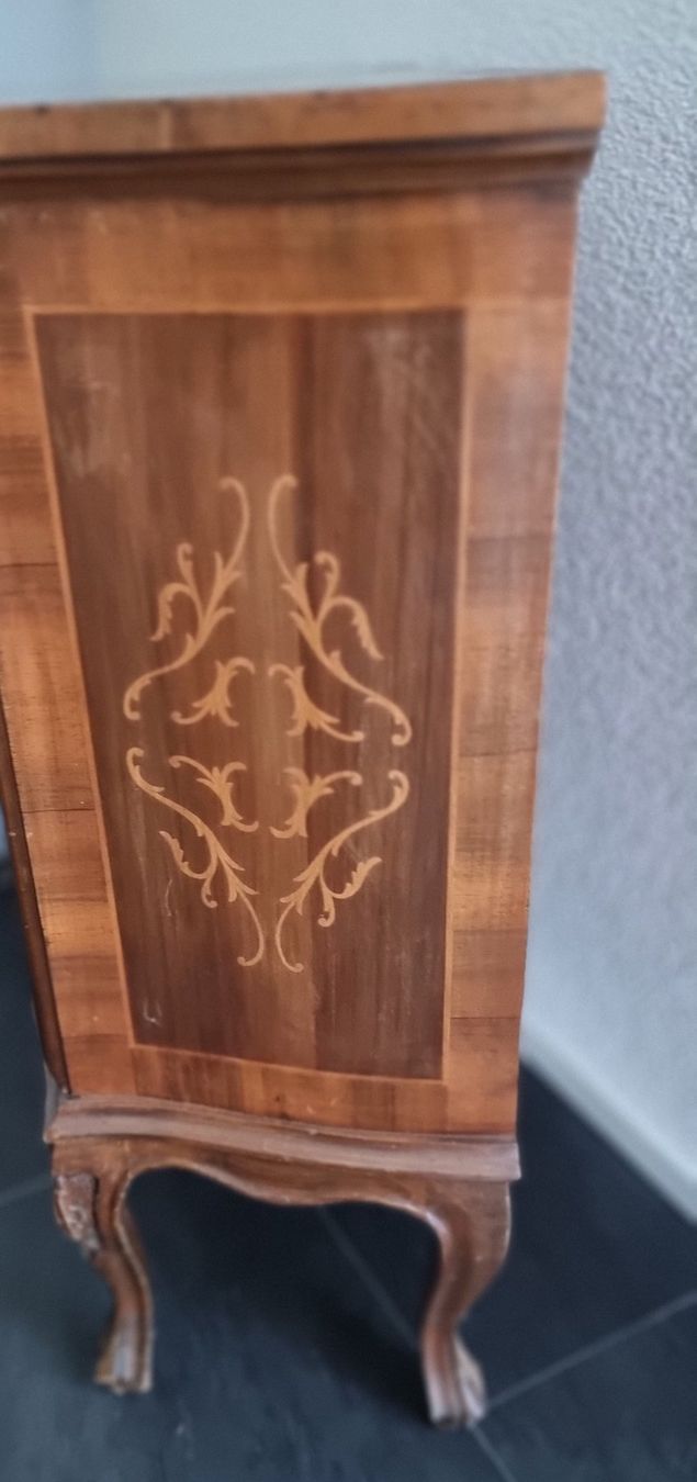 Cassettiere: Antike Komode mit 3 Schubladen – Usato da Frauenfeld venduto da Bleeddragon 2