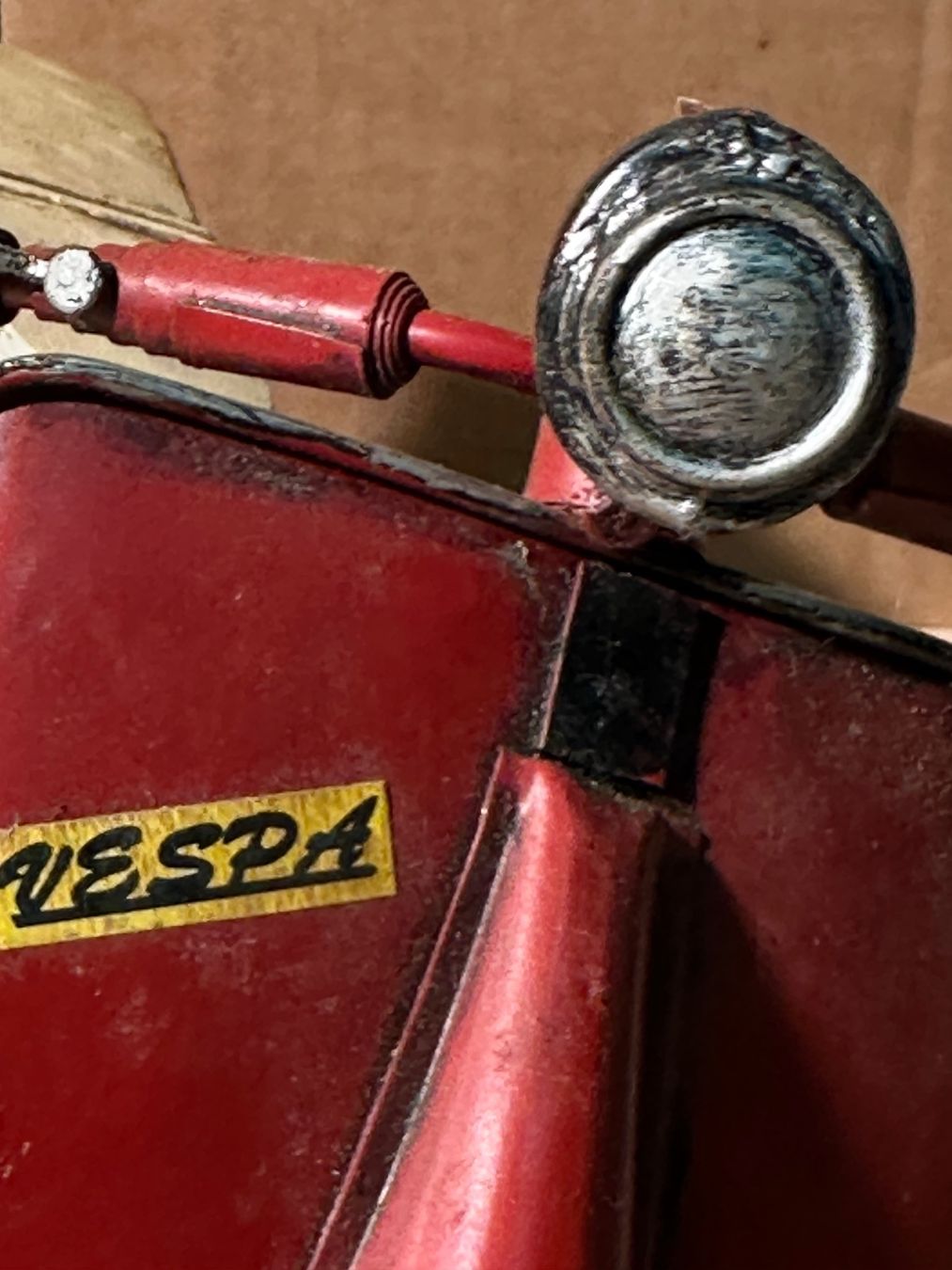 Vespa Scooter: Superbe scooter Vespa  - objet de collection machette. – Usato da Lausanne venduto da artnouveau04 2