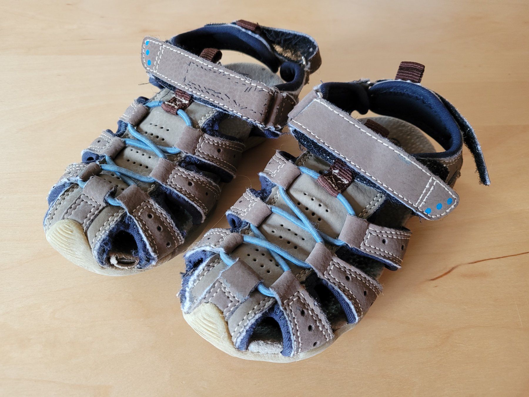 Scarpe per ragazzi: Sandalen Grösse 27 – Usato da Wiesendangen venduto da samoalk
