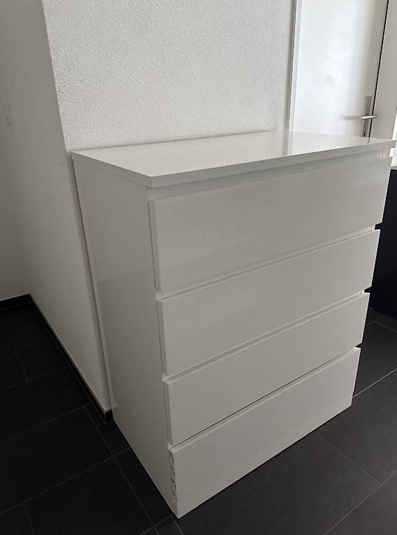 Cassettiere: 2x Ikea Malm Kommode Weiss Hochglanz  – Usato da Unterterzen venduto da ann_zhc6