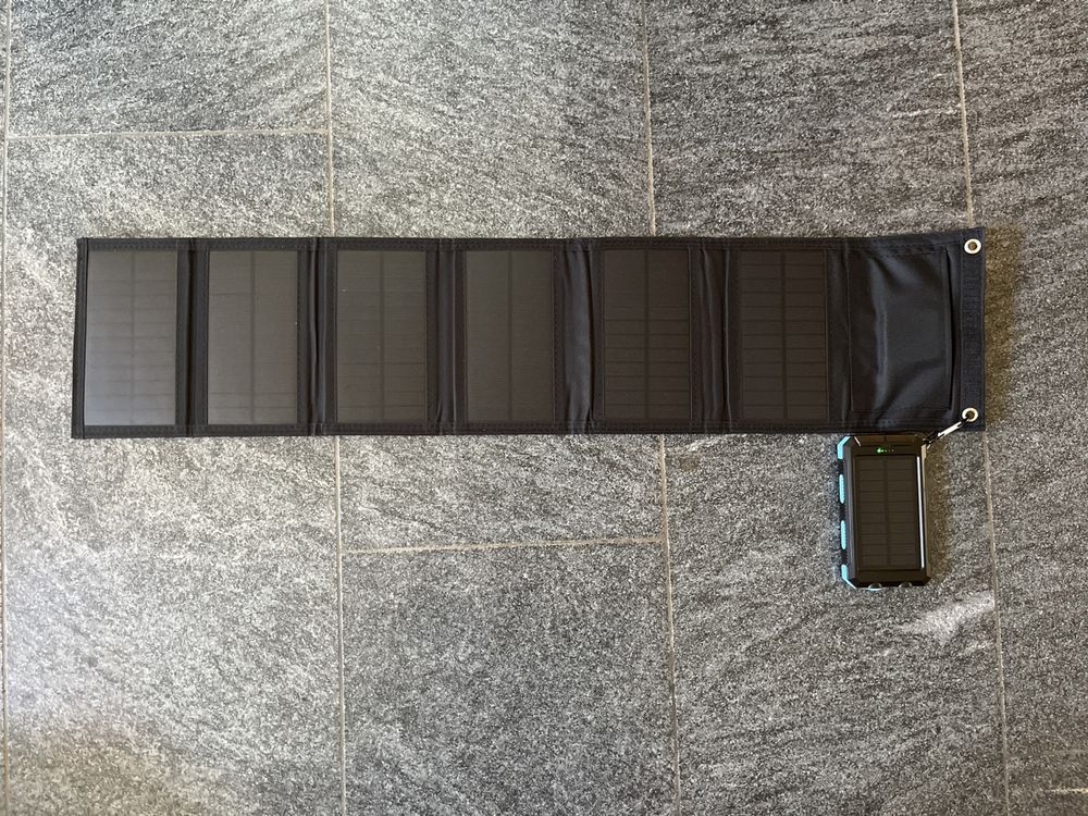 Dispositivi a energia solare: Faltbares Solarpanel Ladegerät, USB - Top Zustand! – Nuovo (secondo la descrizione) da Buchrain venduto da Nicben187