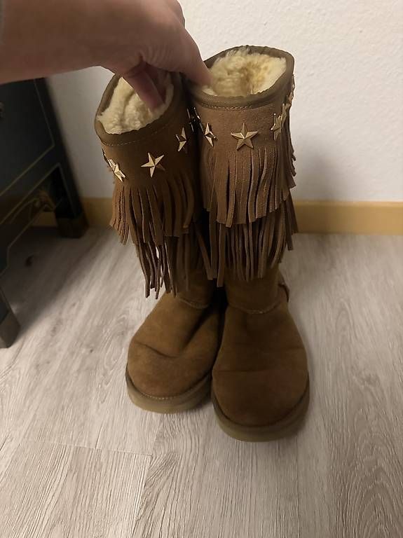 Damenschuhe: UGG Boots Jimmy Choo – Gebraucht aus Kreuzlingen von ami_6mbf 1
