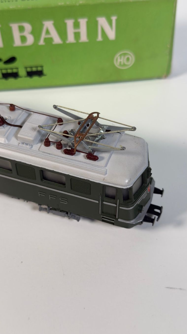 Kleinbahn Modellini di ferrovie: Kleinbahn Ae 6/6 der SBB – Usato da Zürich venduto da Hedwig-steig 4