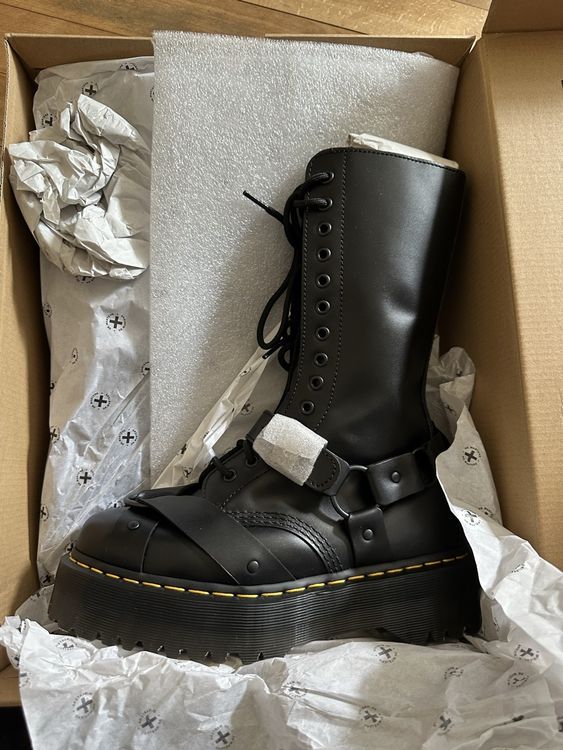 Dr martens 41 hotsell