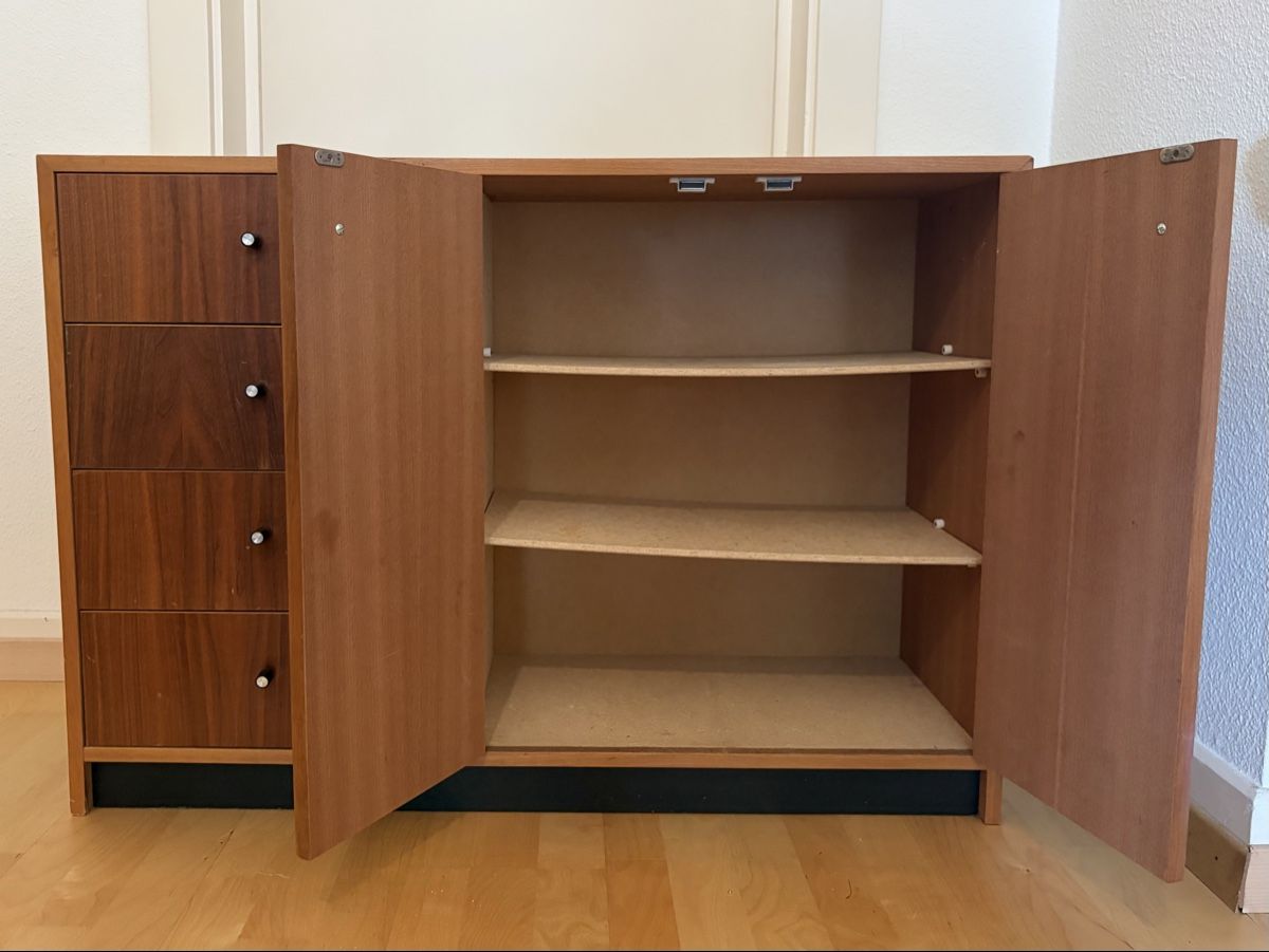 Commodes: Kommode aus Holz – D'occasion à Basel par pas_8vnt 8