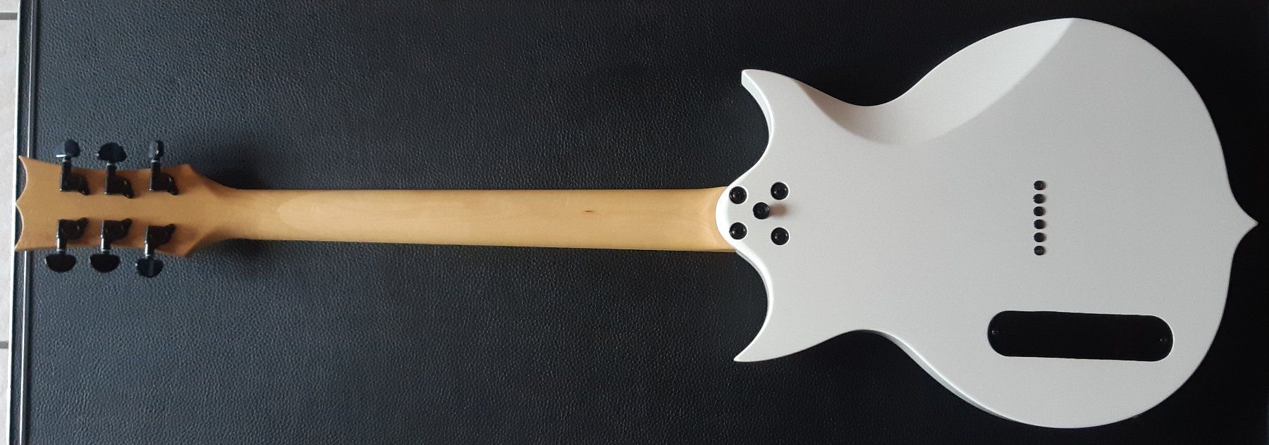 Strumenti musicali: Halo 'Altus' Custom Shop Gitarre – Usato da Reinach AG venduto da cosmiceddie 1