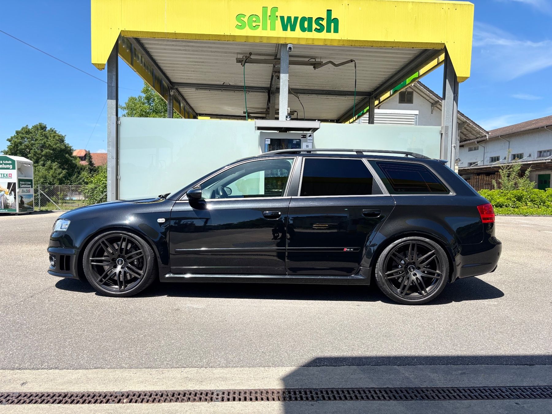 Audi Autos: Audi Rs4 b7 – D'occasion à Bäriswil BE par Moin-Moin 1