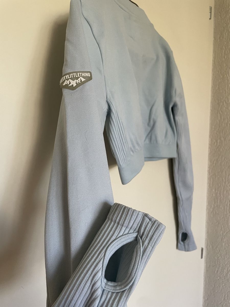 Top: Pull Sport – Nuovo (secondo la descrizione) da Pont-de-la-Morge (Sion) venduto da hel_bh28 1