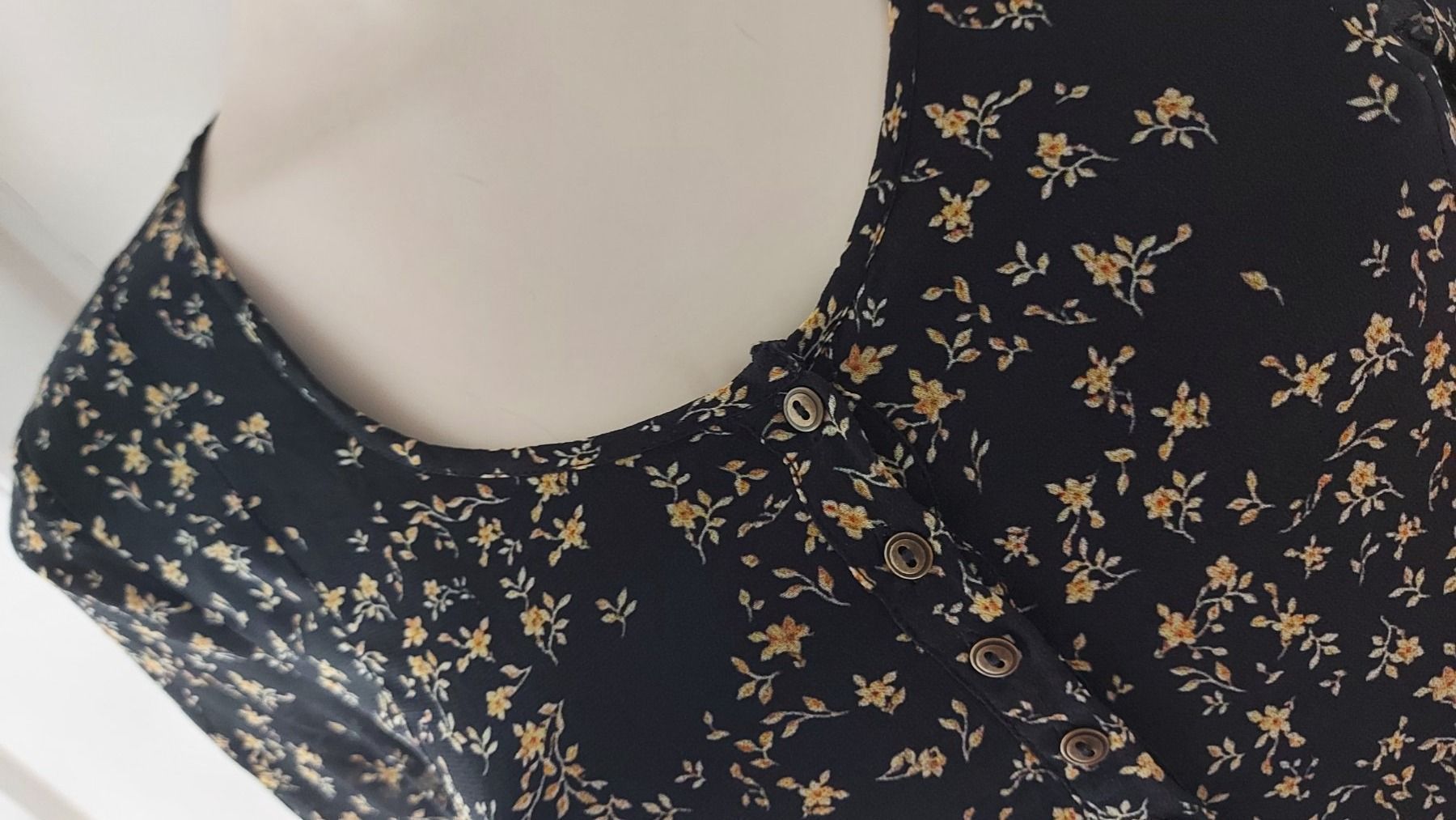 Nile Kleider: Herziges Nile Kleid,Neu,gr,XS – Neu (gemäss Beschreibung) aus Zofingen von MasterPCI 1