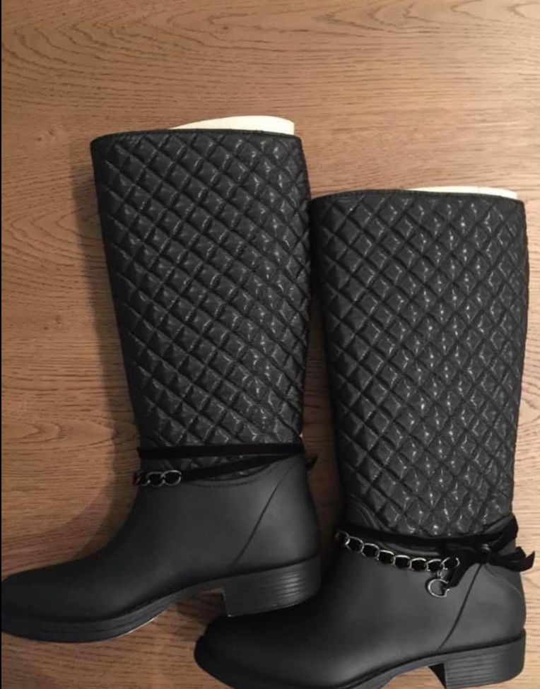 Guess Scarpe da donna: Guess Gummistiefel gr. 40 – Nuovo (secondo la descrizione) da Wald ZH venduto da Slaste