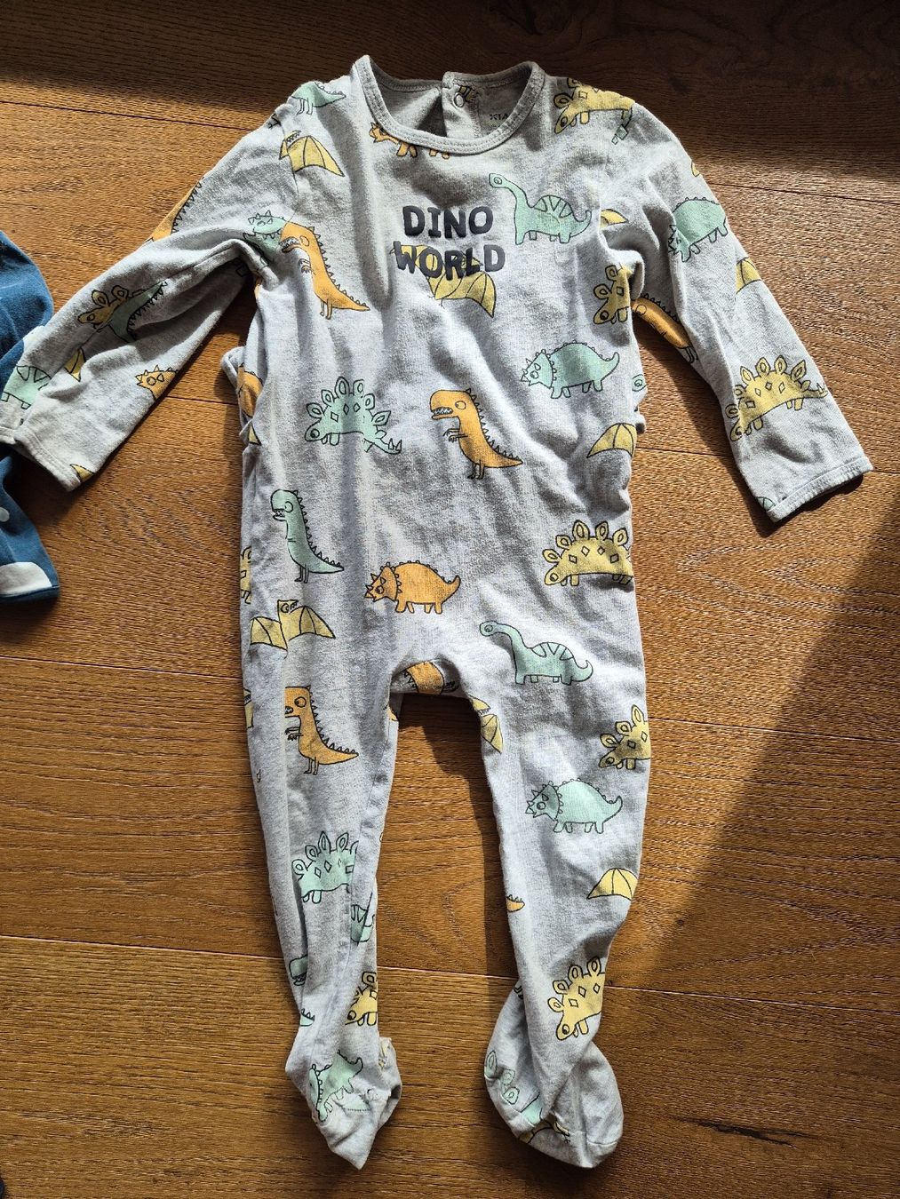 Lots de vêtements: Pyjama Set – D'occasion à Kollbrunn par guernsey11 3