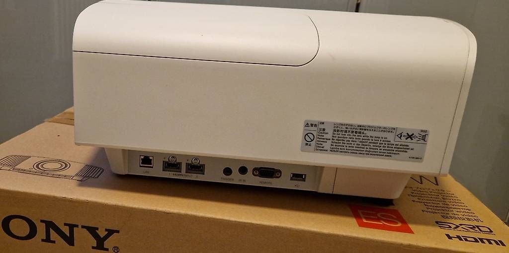Sony Proiettori: 4K Projektor Beamer Sony VPL-VW270ES – Usato da Nürensdorf venduto da Jx3p 1