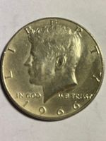 (32) Kennedy Half Dollar 1966
