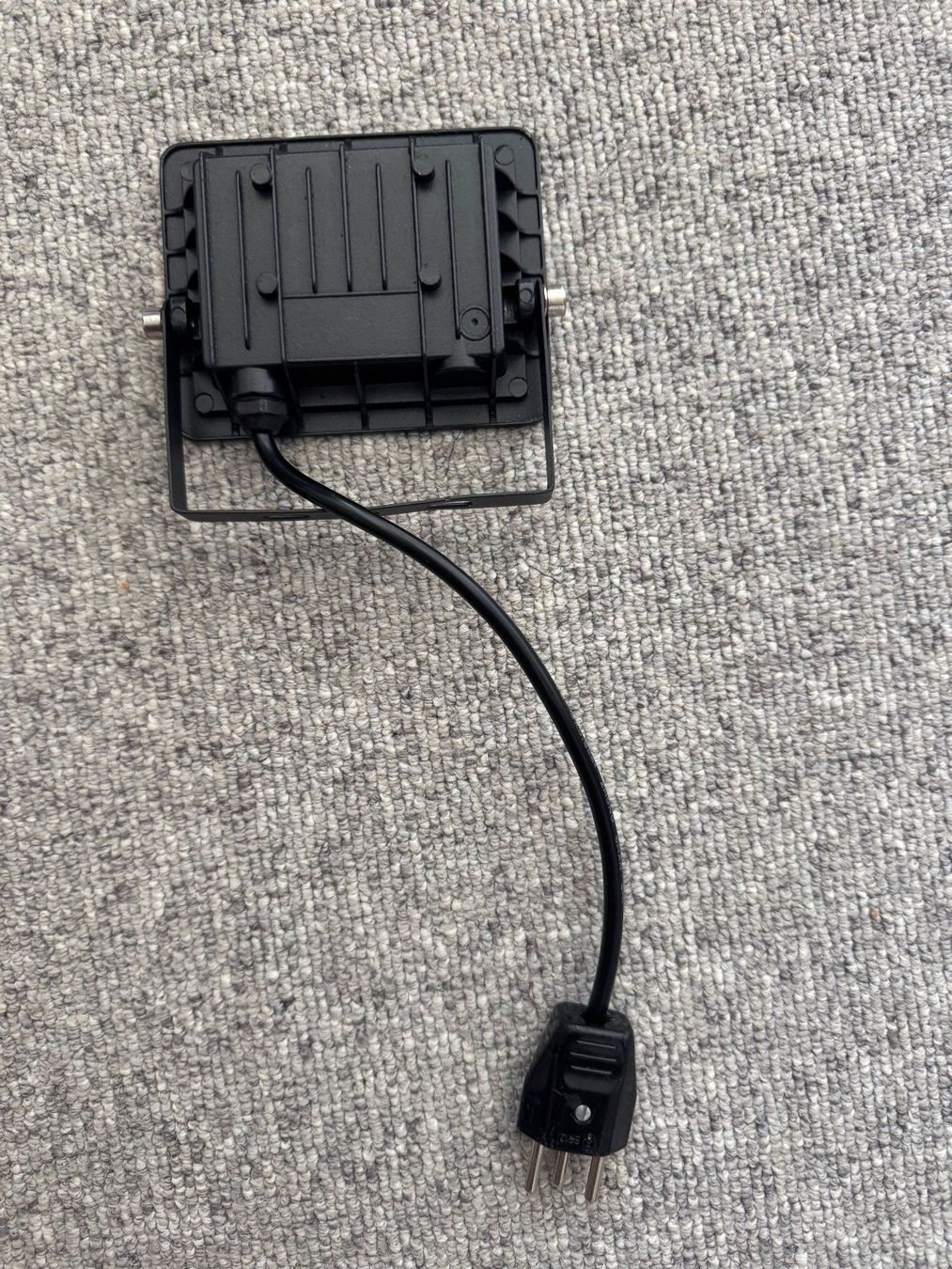 Lampade: LED Fluter 20w schwarz – Usato da Weinfelden venduto da rizzla360 1