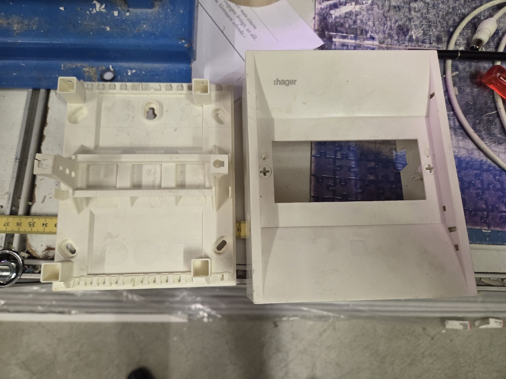 Hager Alimentazione elettrica: Hager Aufputz Kleinverteiler weiss – Usato da Zürich venduto da eymen20