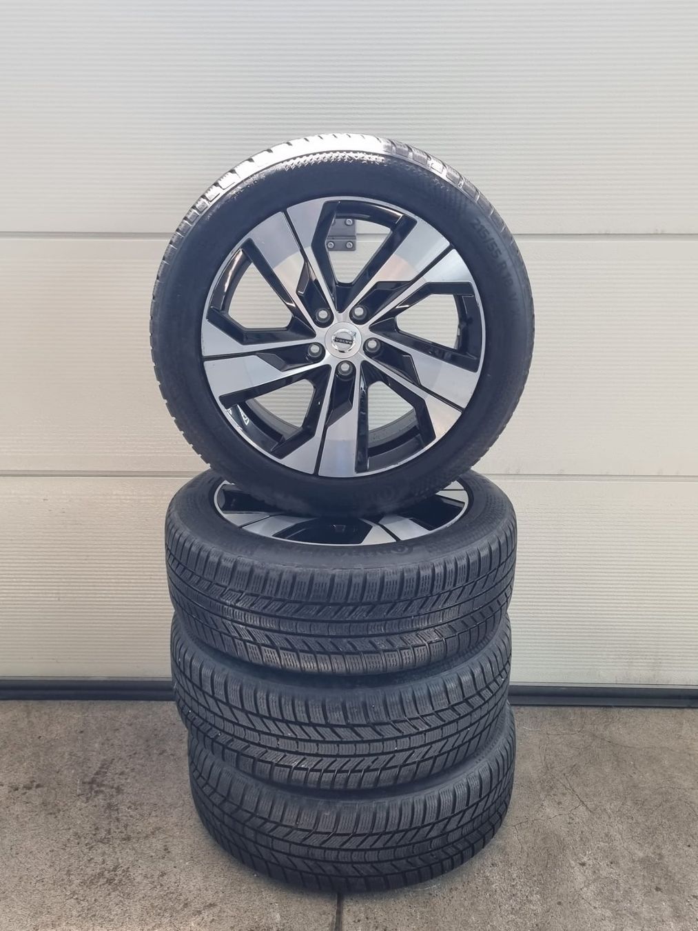 Pneumatici & Ruote complete: Volvo V60 CC Winterräder – Usato da Kirchdorf AG venduto da Cartastic_AG