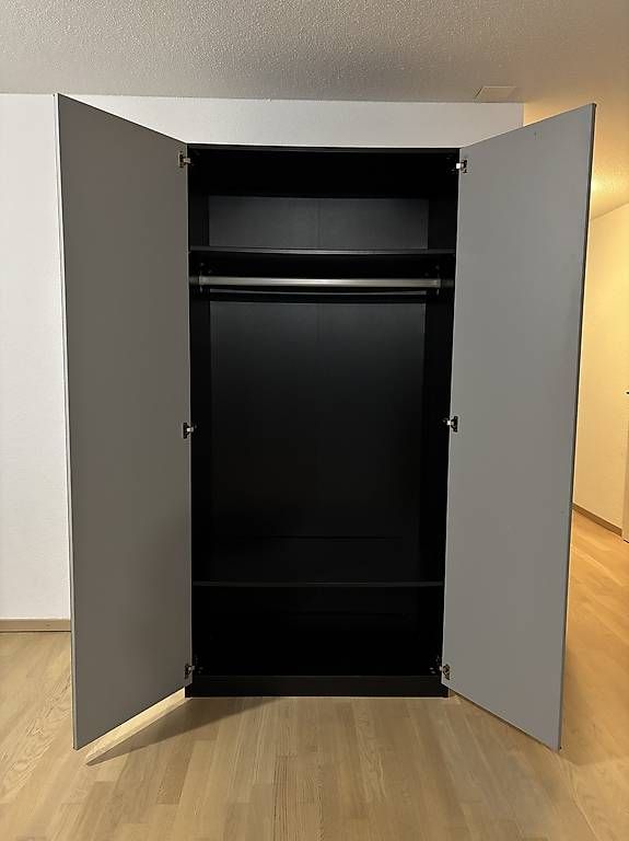 Armoires: Armoire IKEA – D'occasion à Fribourg par Brosciuttofunghi 1
