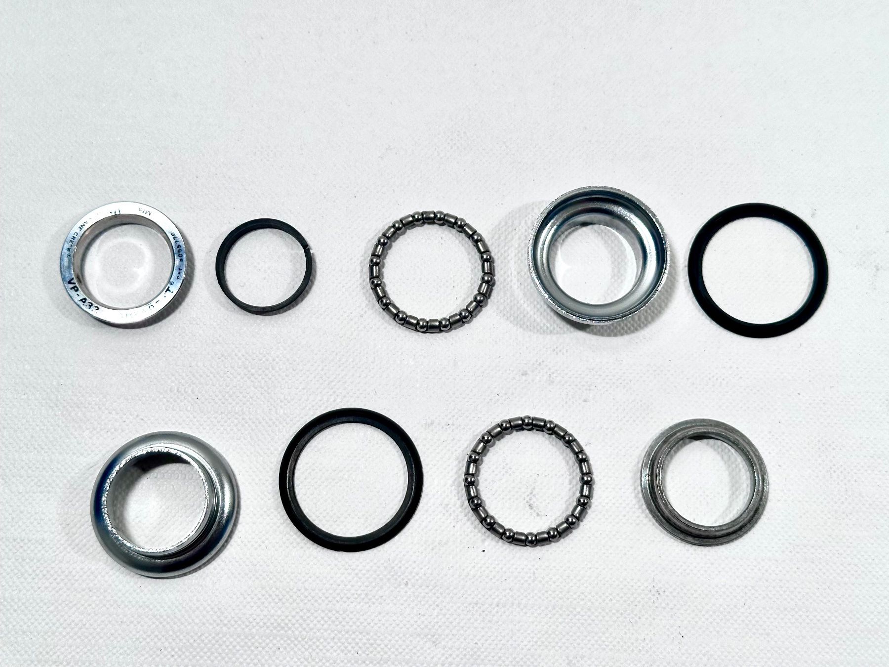 Ersatzteile: Cane Creek VP-A32 / 1" sealed thraedless ahead headset – Gebraucht aus Luzern von bikeandbeltcom