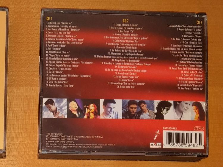 CDs: CD: Los Éxitos Del Año - 3CDs ! – Gebraucht aus Steffisburg von FutureOne 1
