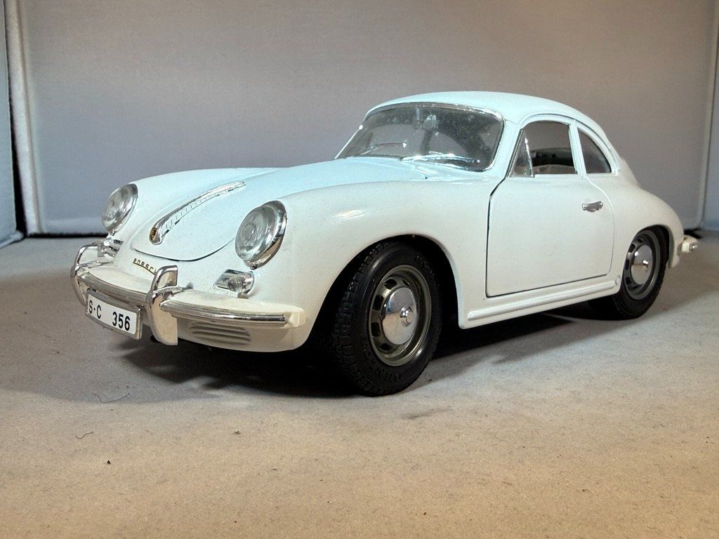 Porsche Modellini d'auto: Porsche 356 C Bburago 1/18 – Usato da Würenlos venduto da SWISSOLDTIMERS
