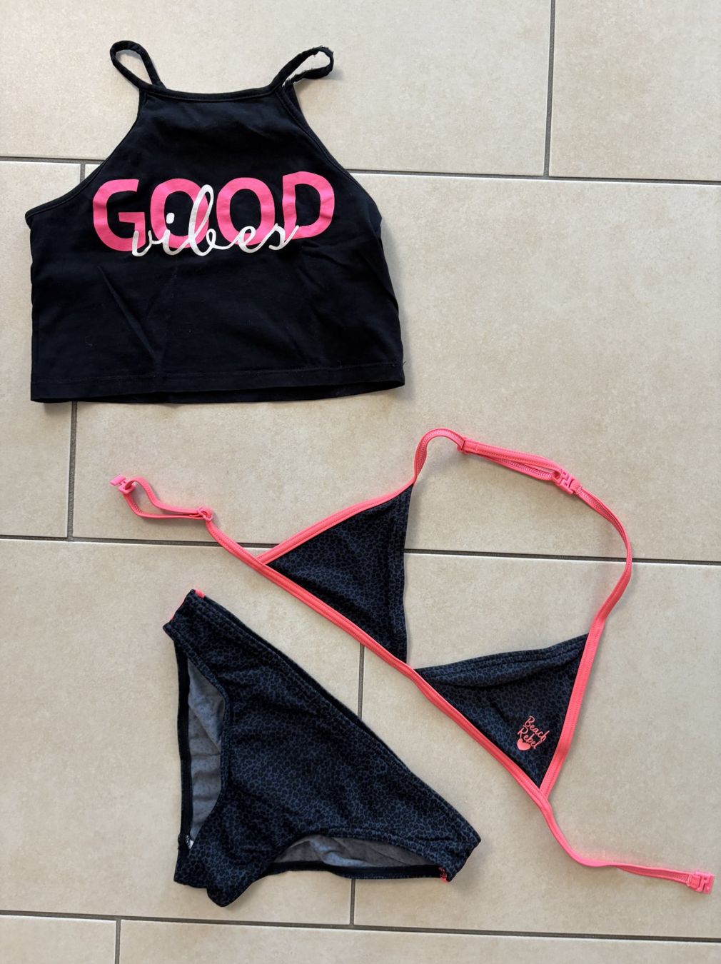 Costumi da bagno & Bikini: Bikini und Top – Usato da Küssnacht am Rigi venduto da icbicb 3