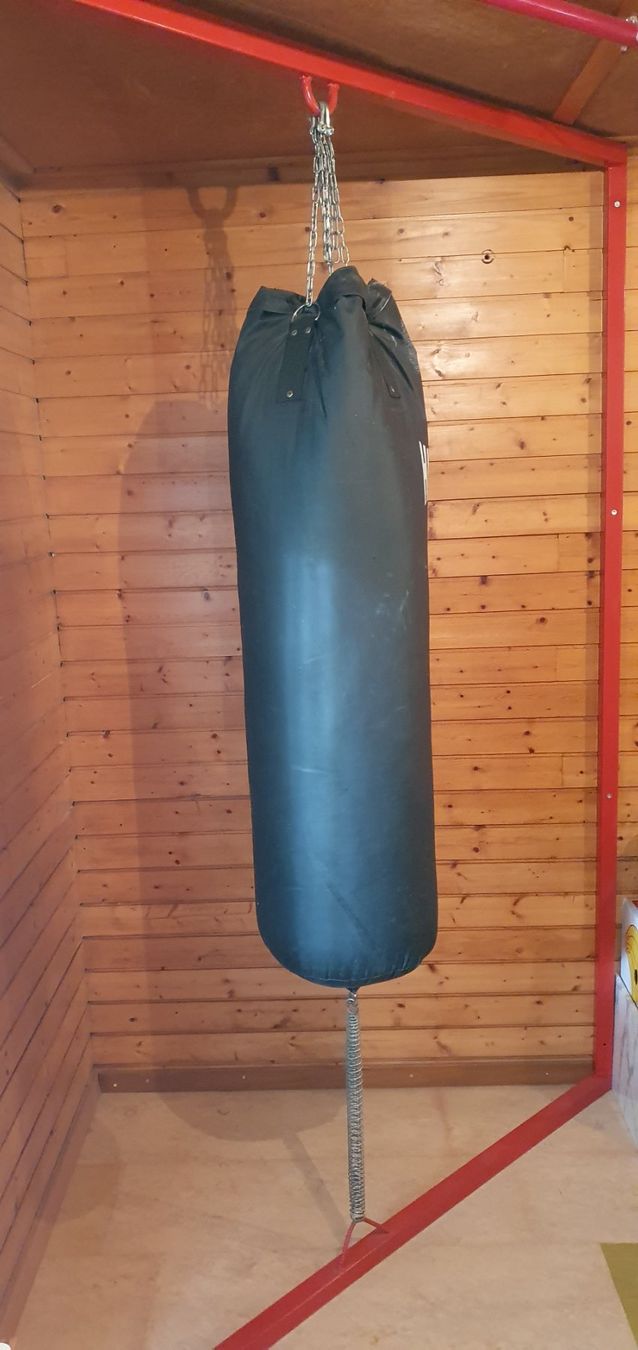 Sacchi da boxe: Box Sack Hammer mit Gestell Massiv – Usato da Läufelfingen venduto da jac_vp95 1