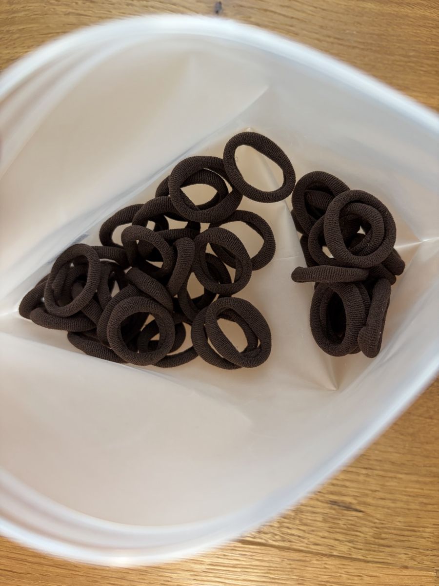 Haarschmuck: 50 Haargummis Braun, Neu! – Neu und originalverpackt aus Hinwil von crn139 1