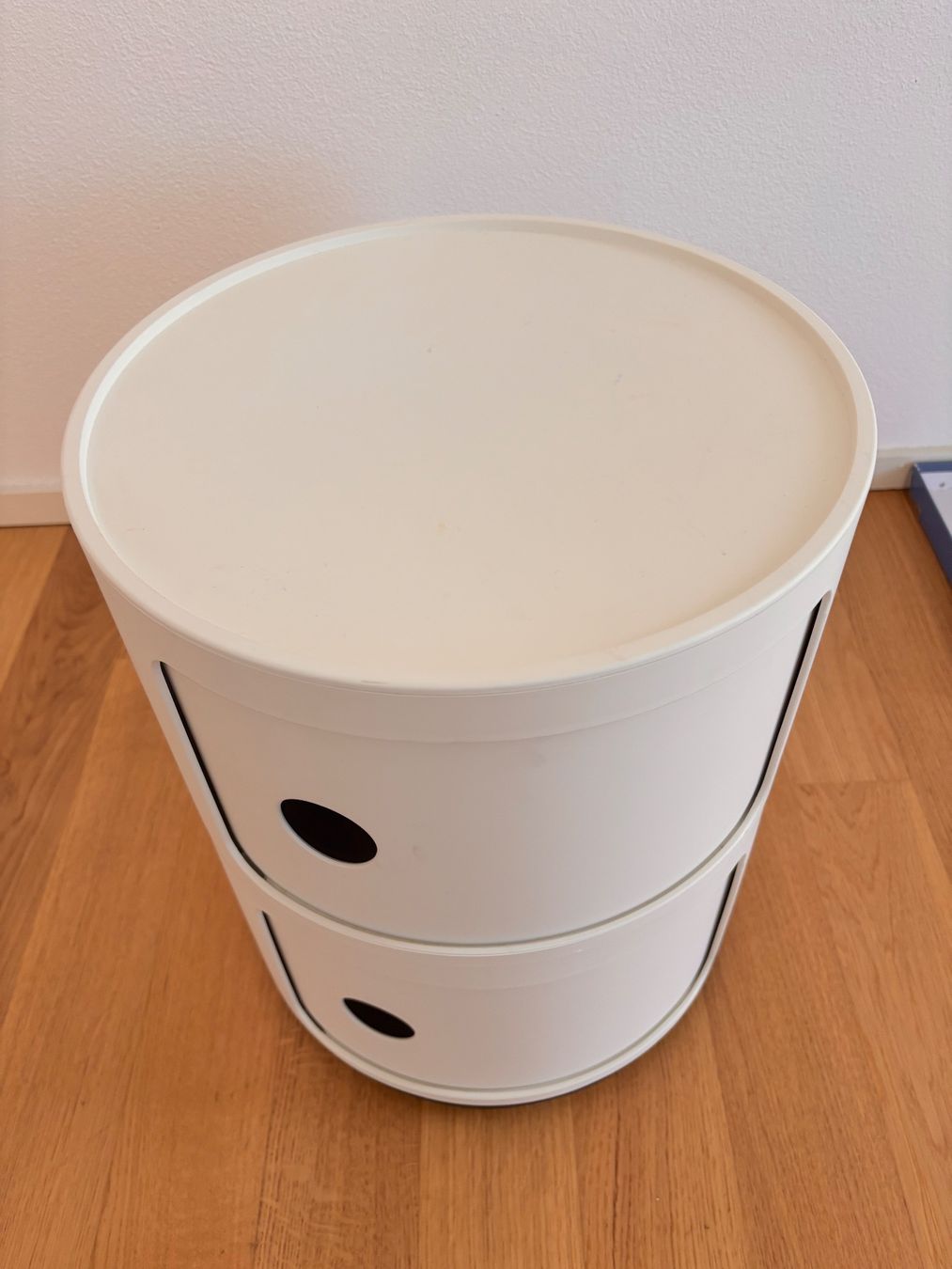 Kartell Comodini: Kartell Componibili 2 Schubladen weiss – Usato da Zürich venduto da set7631