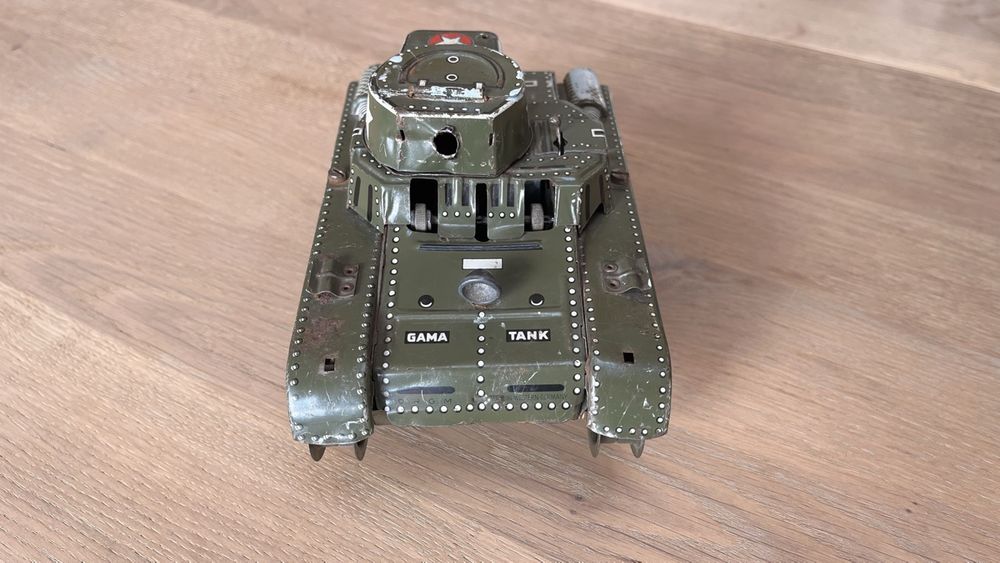 Antiker Gama T.60 Panzer defekt  4