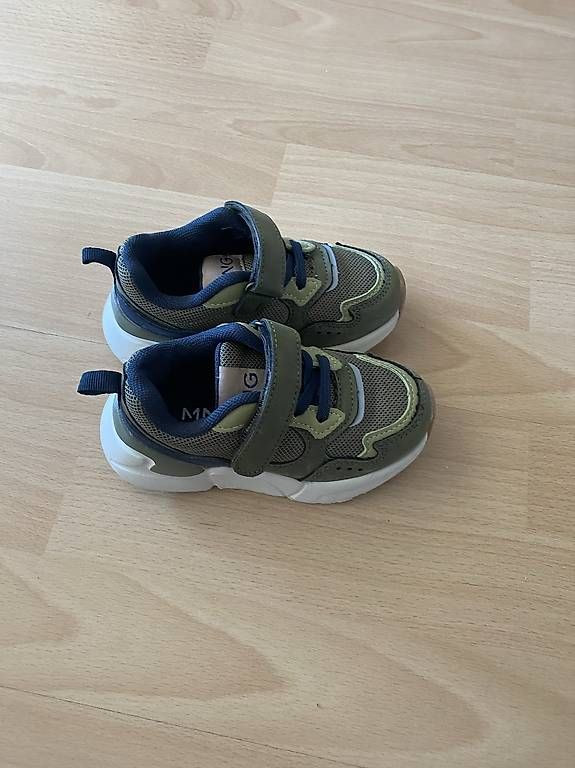 Schuhe für Jungen: Schuhe 23  – Gebraucht aus Zürich von ER- 1