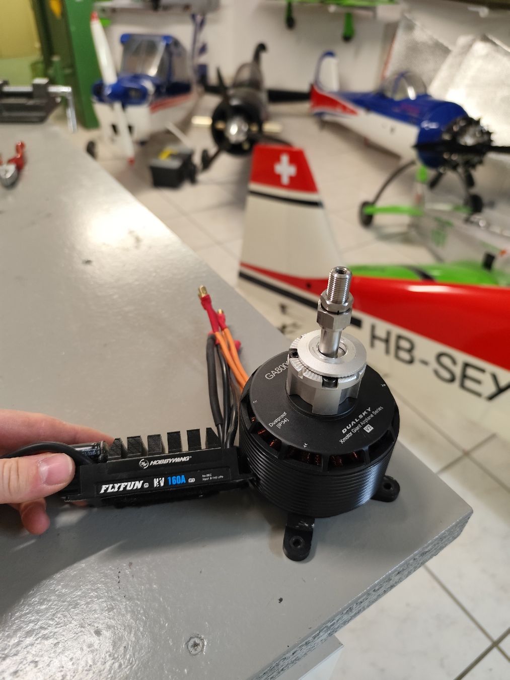 RC Kits de montage: dualsky ga 8000.8 mit regler – D'occasion à Nenzlingen par Speeedeeeee