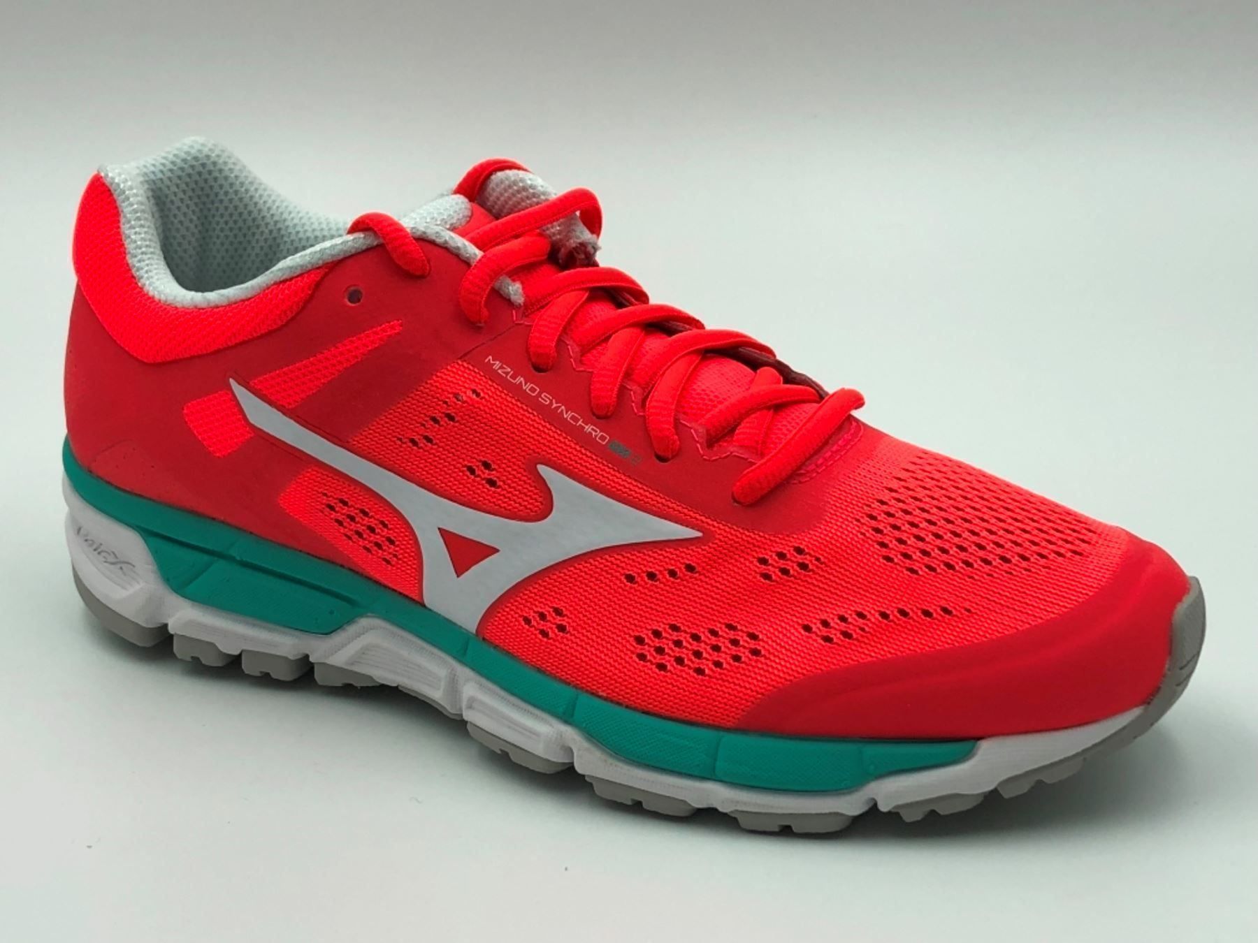 Mizuno Scarpe da donna: Mizuno Synchro MX2 Running Gr. 38 – Nuovo e nell'imballaggio originale da Spreitenbach venduto da Opfikoner1