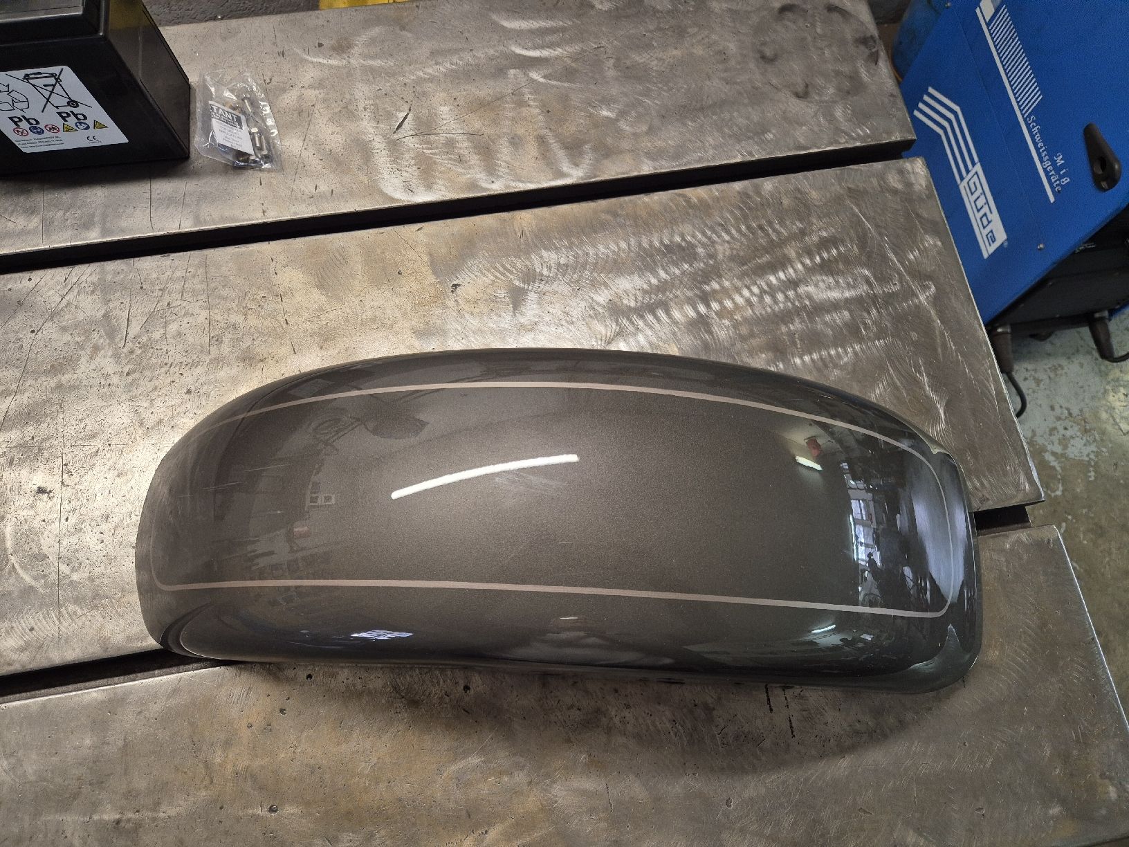 Harley-Davidson Tutti i ricambio per moto: Garde-boue Harley-Davidson 16" – Difettoso da Le Locle venduto da CHEGUA