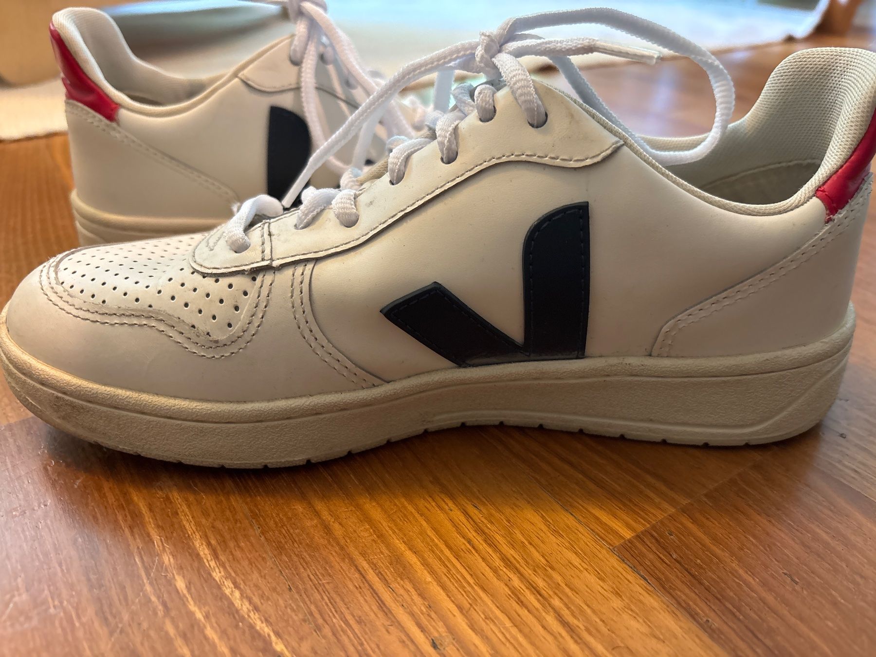 Veja Chaussures hommes: Bsskets Veja 35 – D'occasion à Genève par coq_lyd2 2