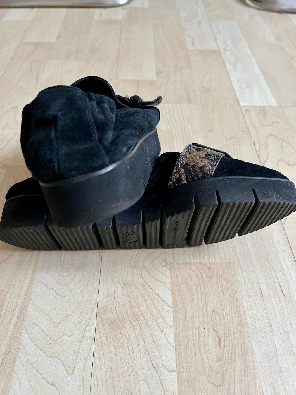 Kennel + Schmenger Damenschuhe: Kennel & Schmenger Slipper 39.5 schwarz Python 🖤🐍 – Gebraucht aus Hägendorf von Gattonella 5